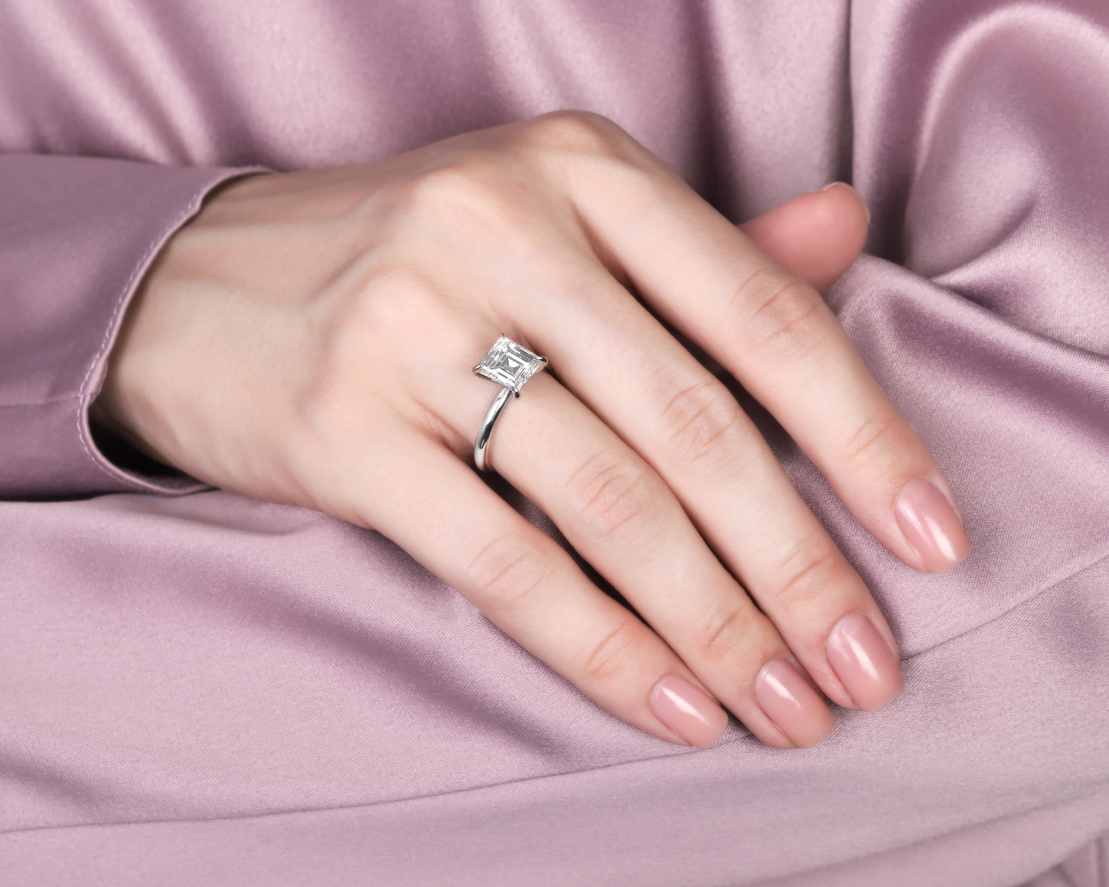 Платиновое кольцо с бриллиантами 2.60ct