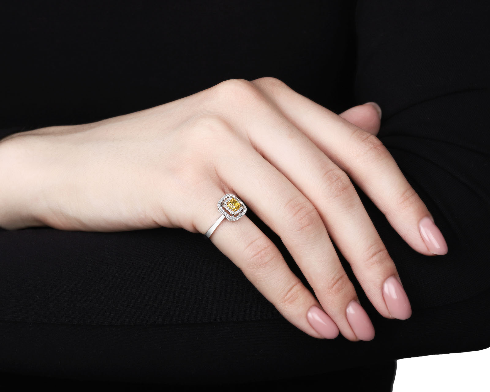 Притягательное золотое кольцо с бриллиантами 0.87ct