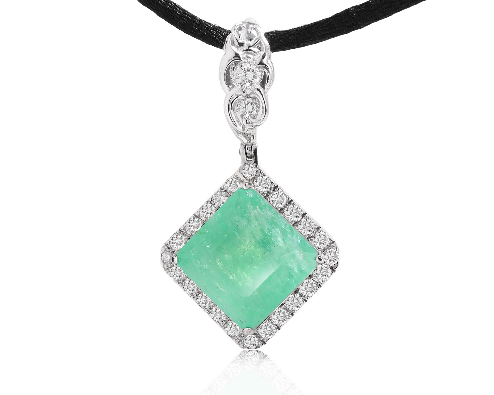 Золотой кулон с изумрудом 7.18ct и бриллиантами 0.76ct 221025/20