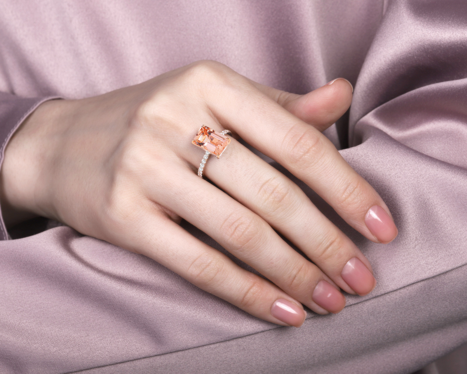 Золотое кольцо с морганитом 4.21ct Evgeny Matveev