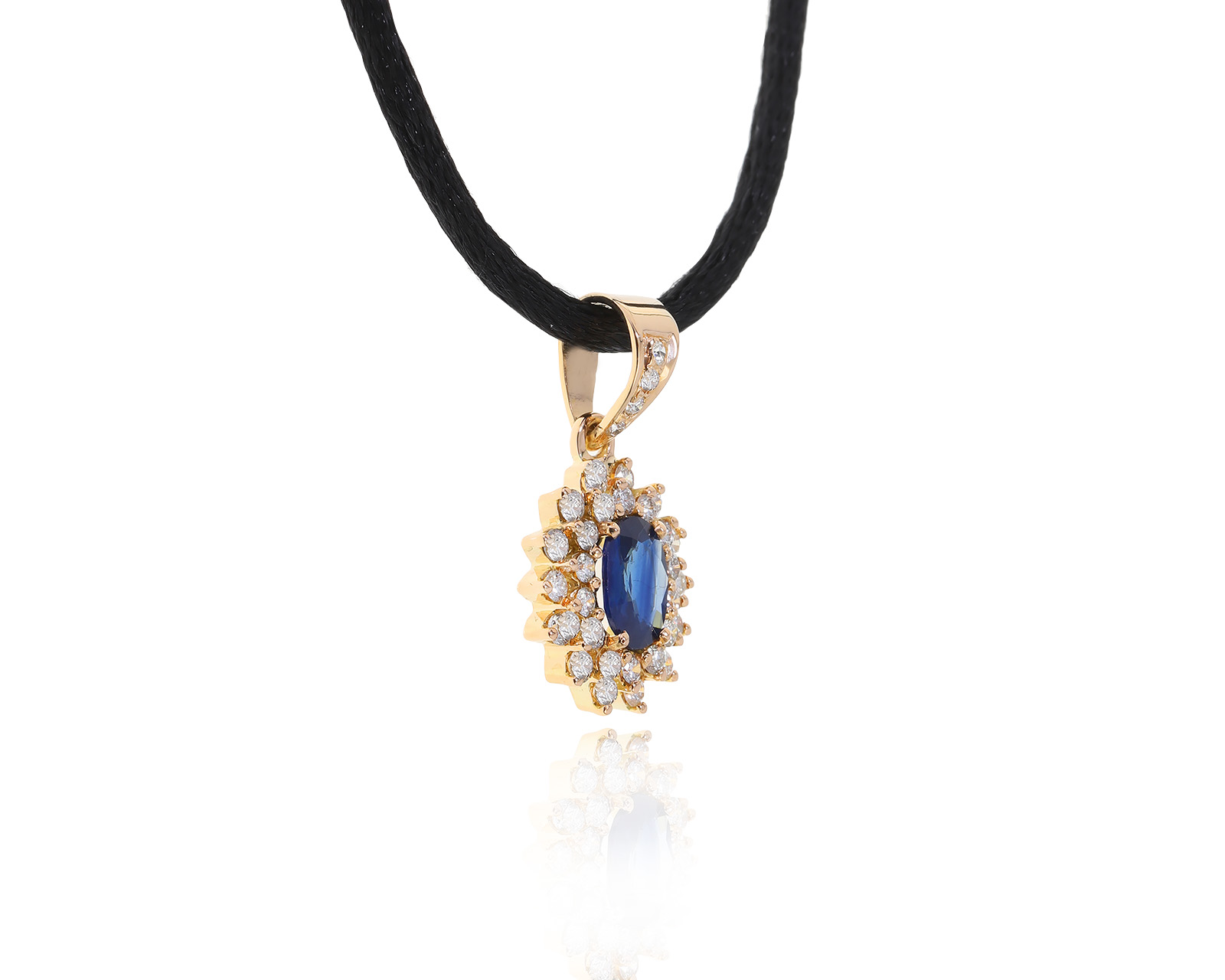 Золотой кулон с сапфиром 0.88ct и бриллиантами 0.52ct