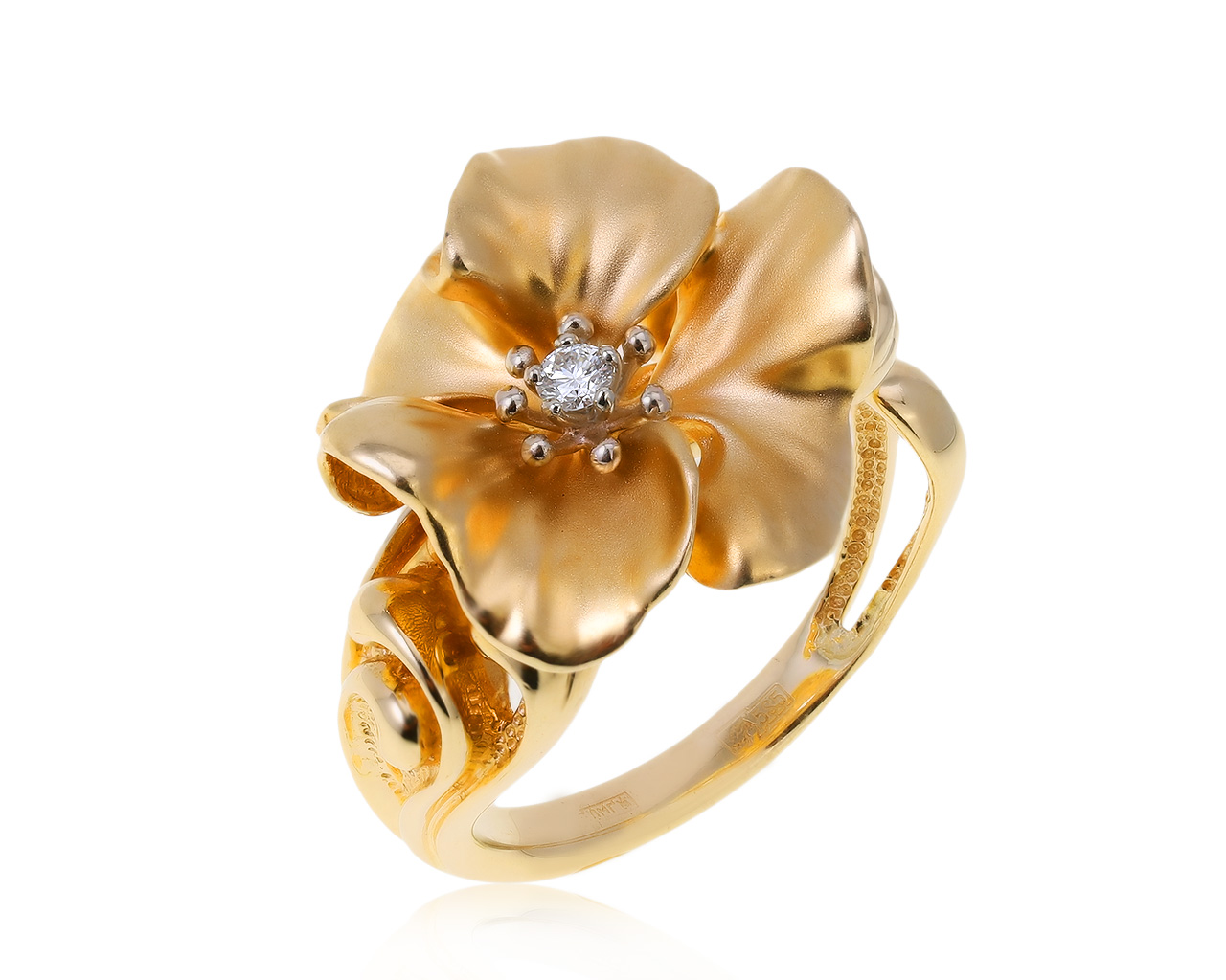 Великолепное золотое кольцо с бриллиантом 0.07ct
