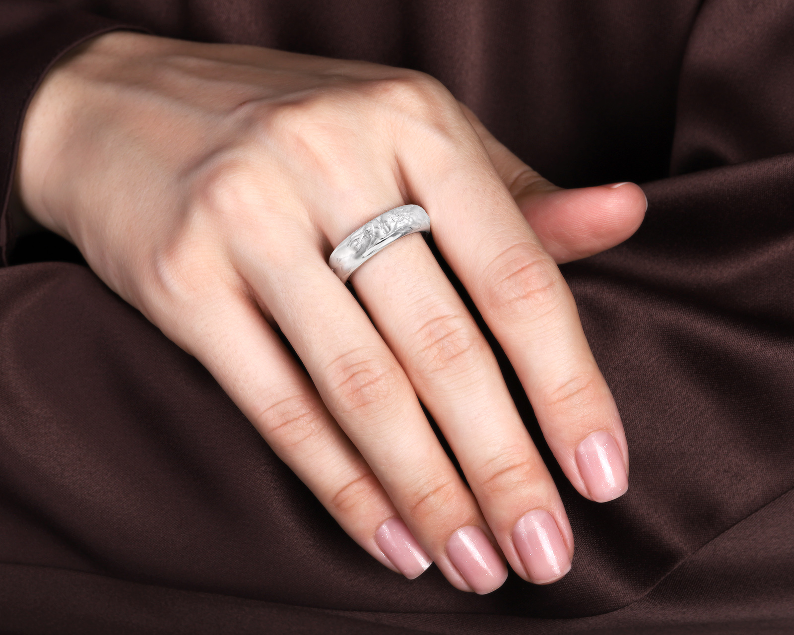 Оригинальное золотое кольцо Carrera y Carrera Infinito