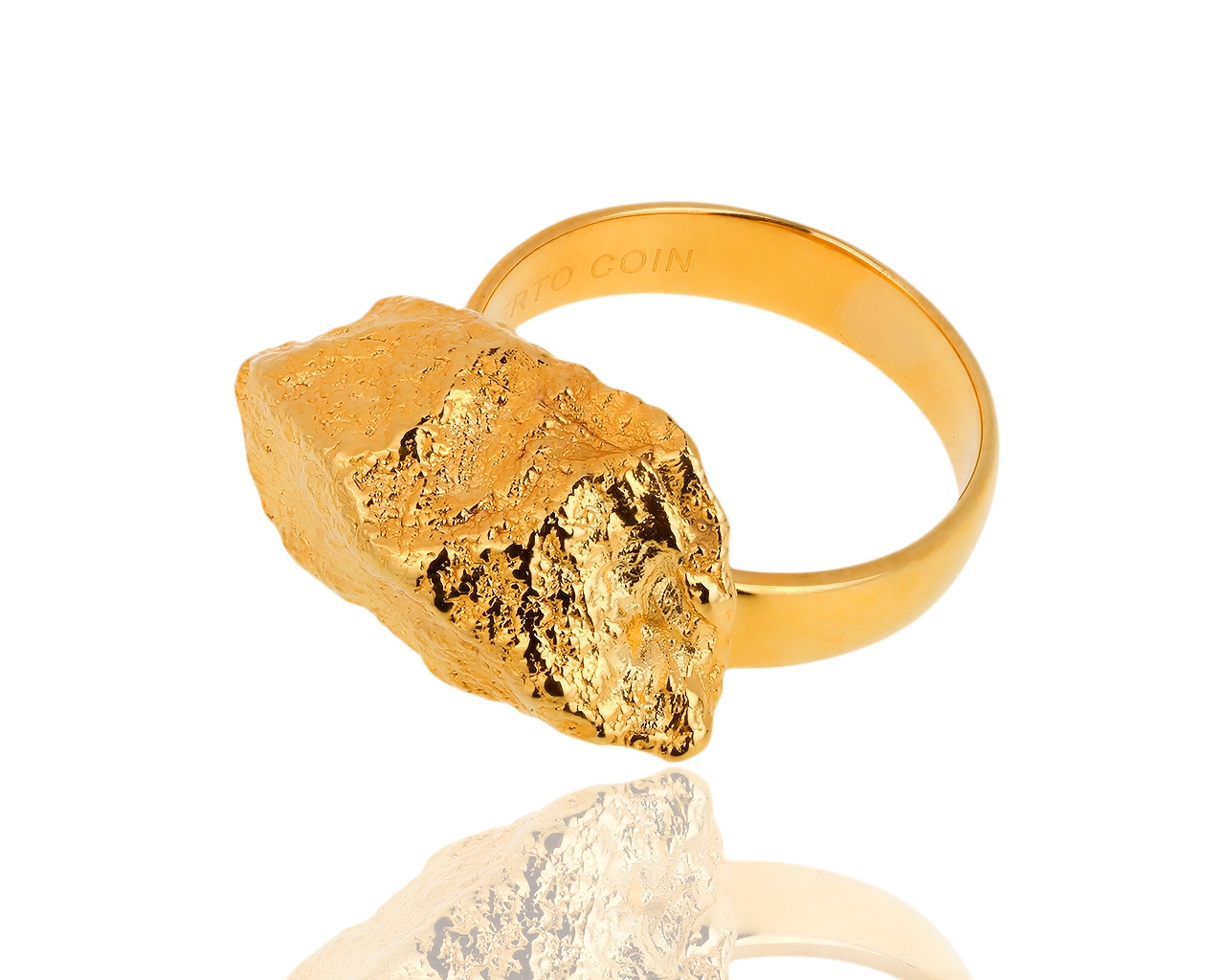 Интересное золотое кольцо Roberto Coin Textured Nugget 241018/18
