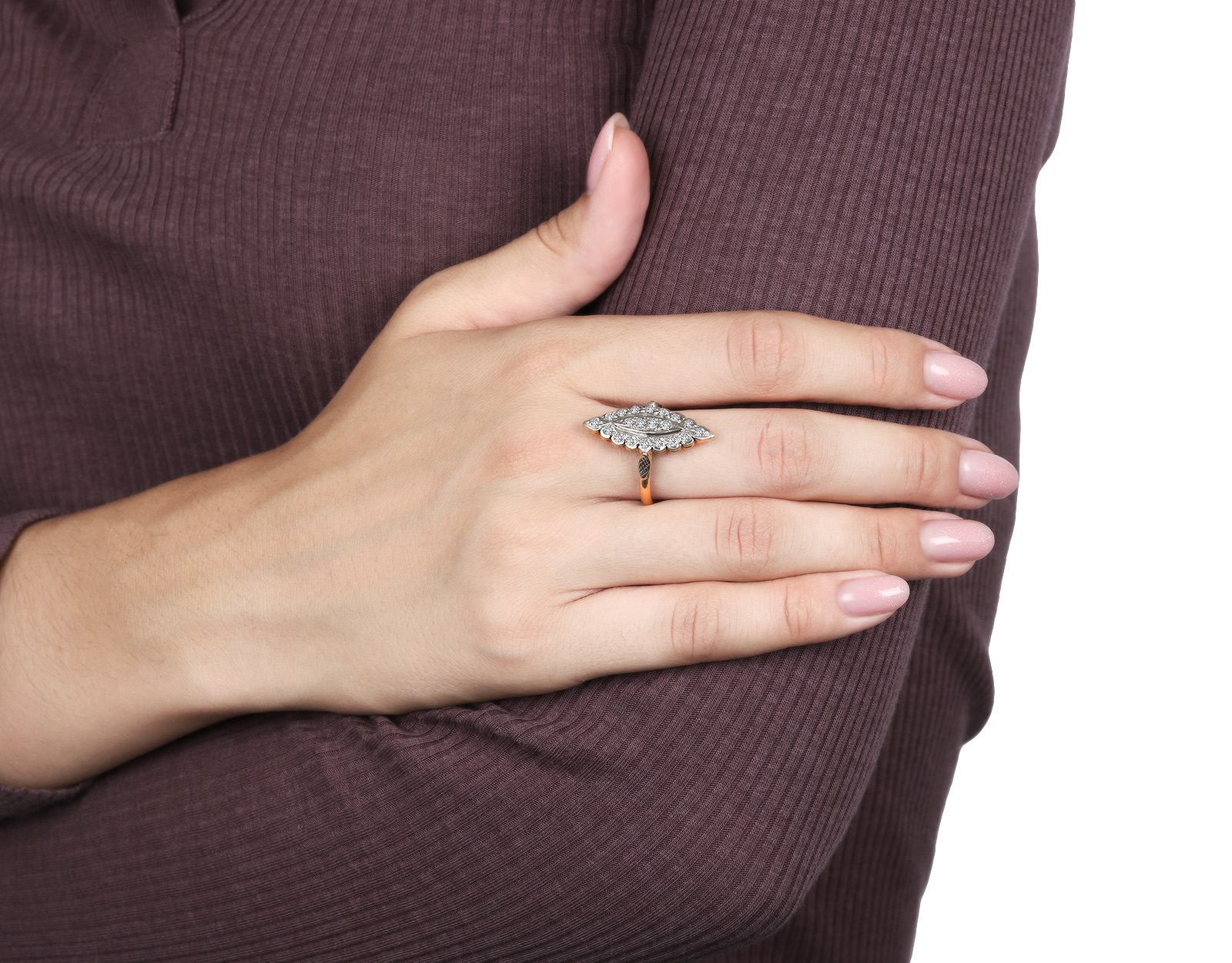 Женственное золотое кольцо с бриллиантами 0.57ct