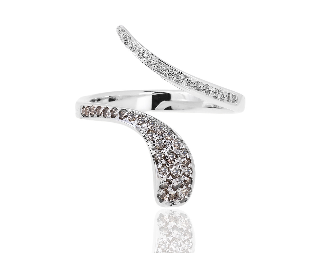 Интересное золотое кольцо с бриллиантами 0.28ct 301118/1