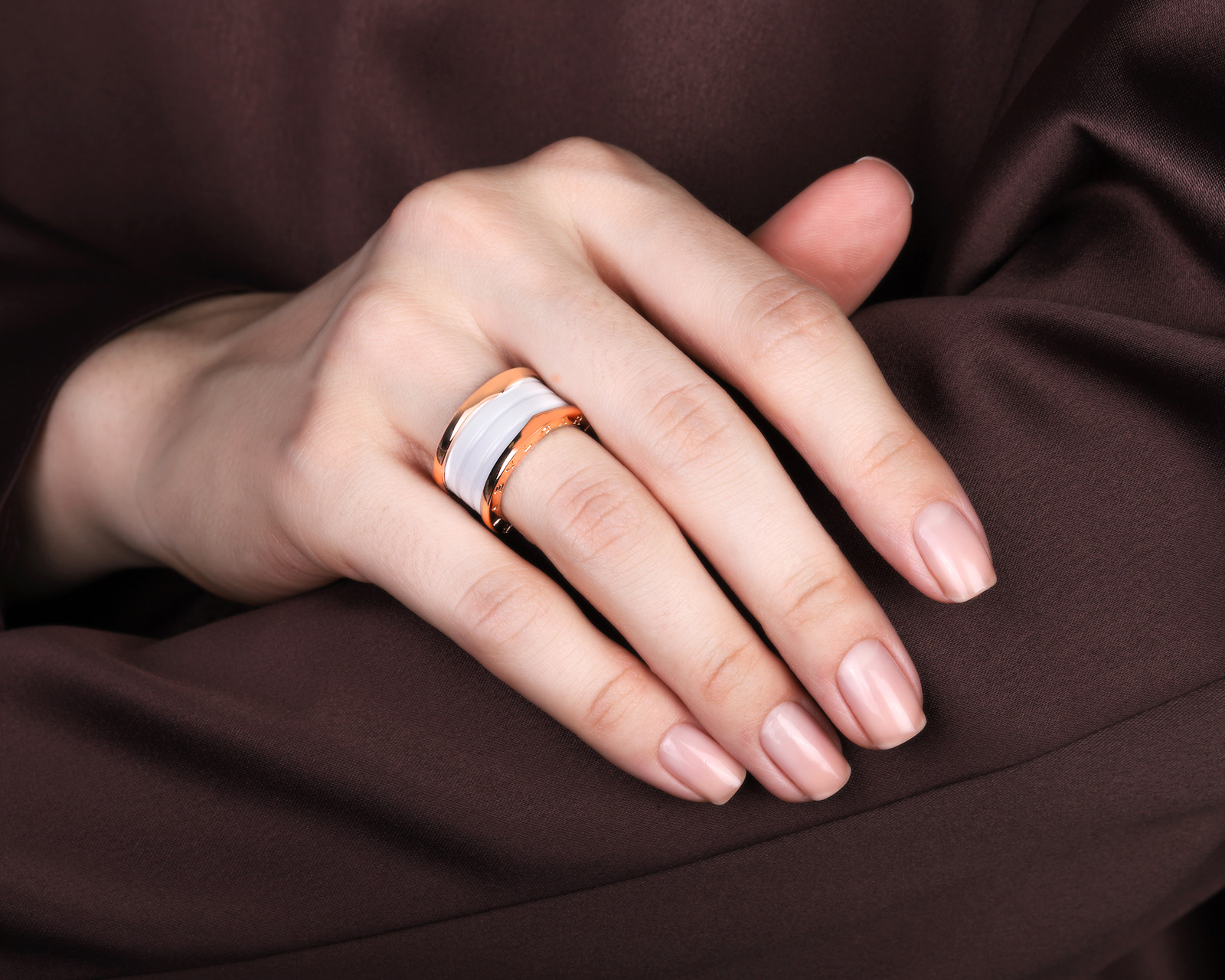 Оригинальное золотое кольцо Bvlgari B.Zero1