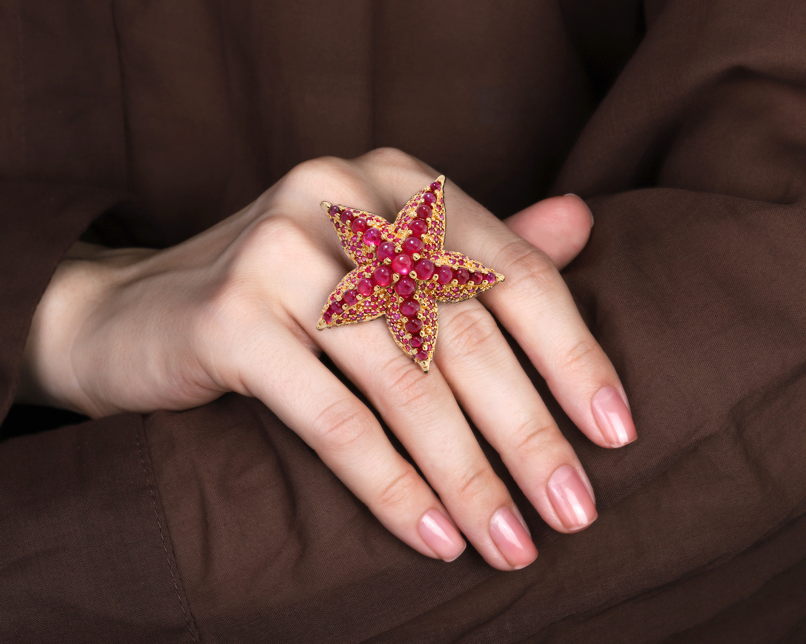 Золотое кольцо с рубинами 22.23ct