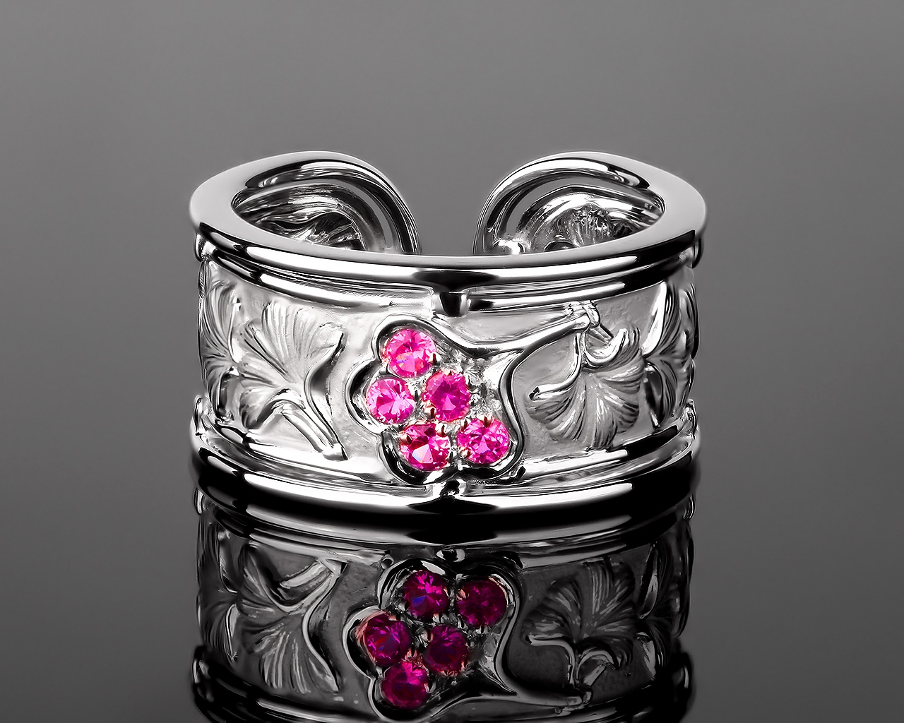 Золотое кольцо с сапфирами Carrera y Carrera 310317/3