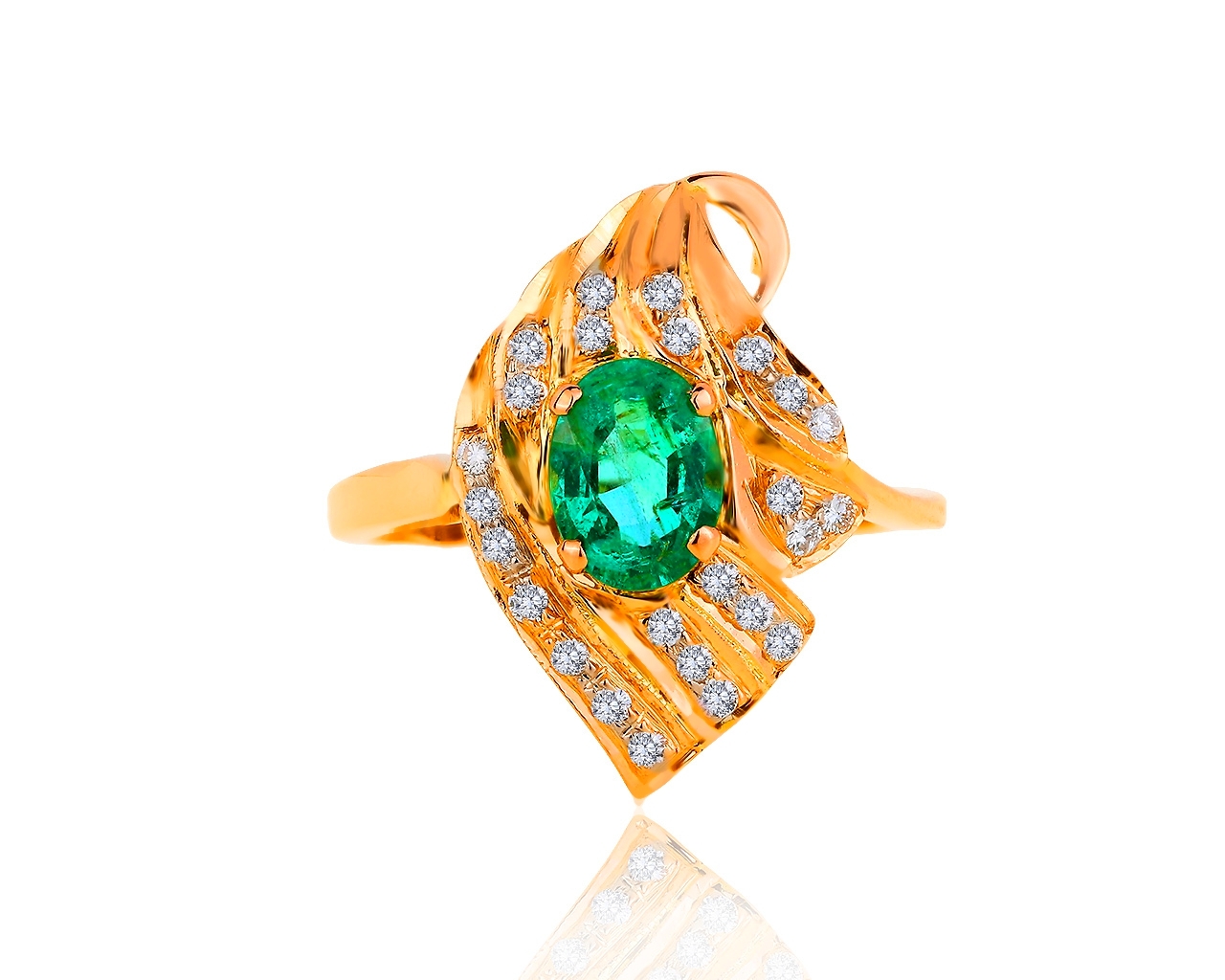 Притягательное золотое кольцо с изумрудом 0.81ct и бриллиантами 0.30ct 100719/5 Притягательное золотое кольцо с изумрудом 0.81ct и бриллиантами 0.30ct 100719/5