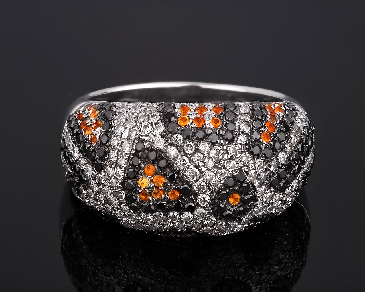 Шикарное золотое кольцо усыпанное бриллиантами 151217/7