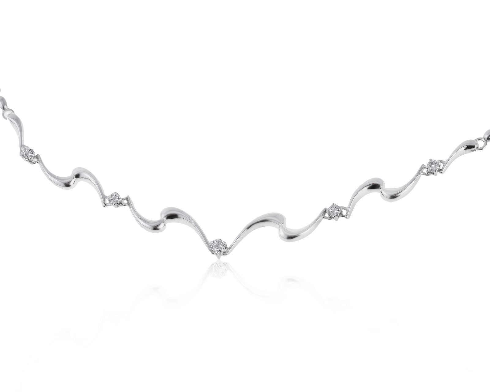 Женственное золотое колье с бриллиантами 0.35ct