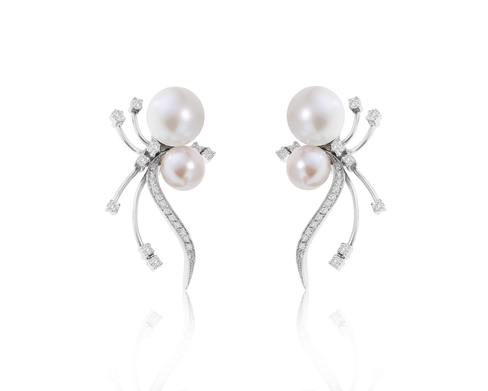 Красивые золотые серьги с бриллиантами 0.42ct