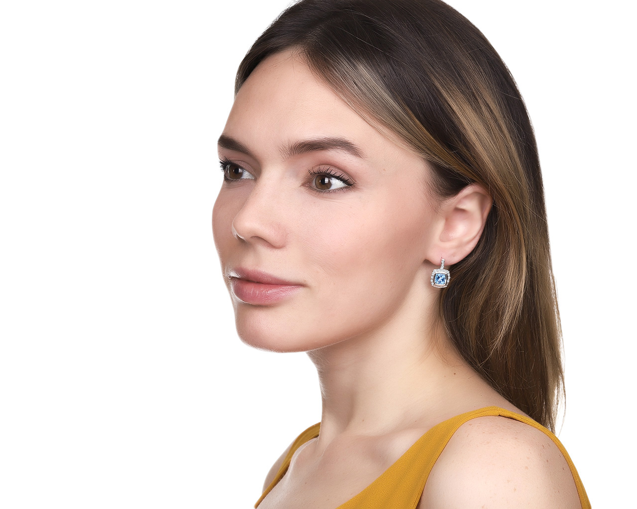 Великолепные золотые серьги с топазами 4.38ct