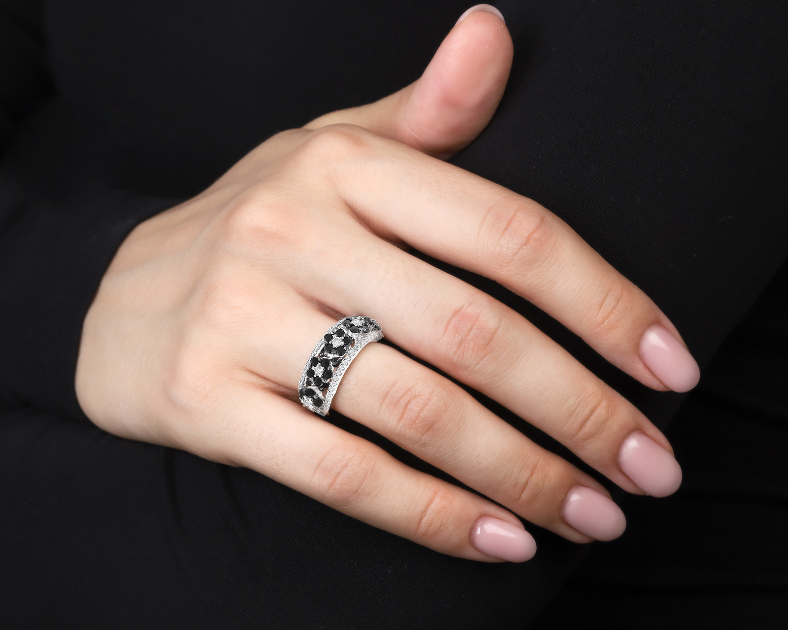 Модное золотое кольцо с бриллиантами 0.99ct