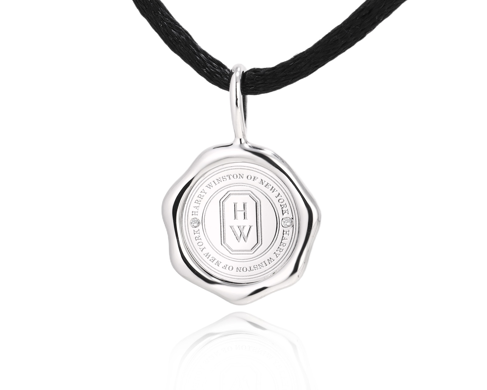 Оригинальный платиновый кулон с бриллиантами 0.01ct Harry Winston 110325/11 Оригинальный платиновый кулон с бриллиантами 0.01ct Harry Winston 110325/11
