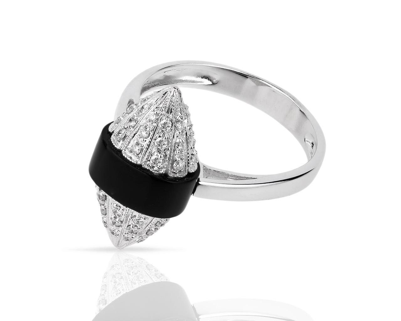 Золотое кольцо с ониксом и бриллиантами 0.14ct