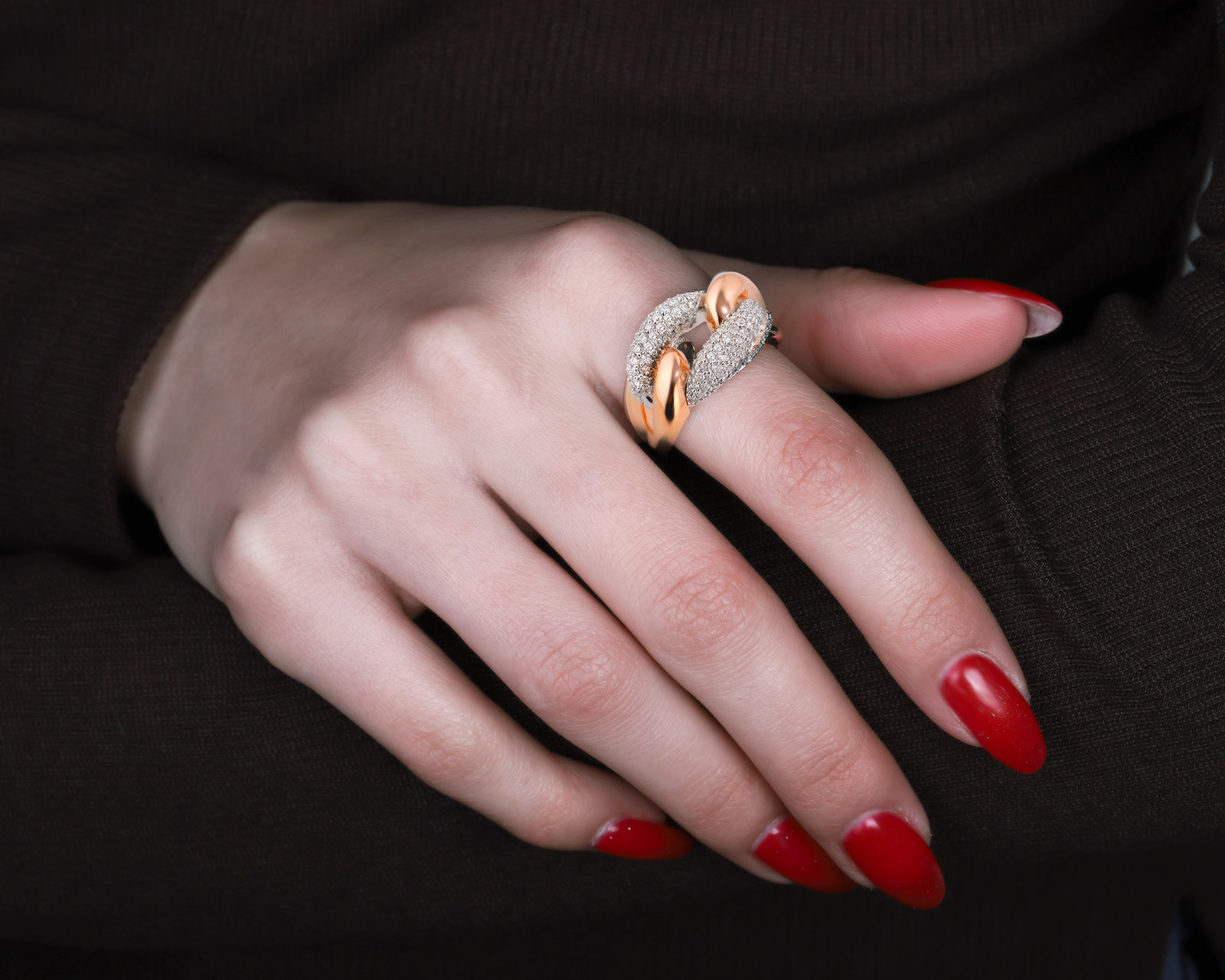 Оригинальное золотое кольцо с бриллиантами 0.86ct Roberto Bravo