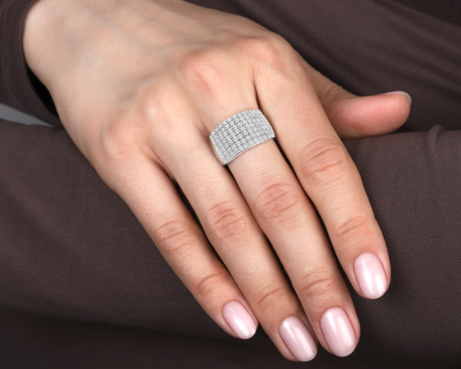 Золотое кольцо с бриллиантами 1.36ct