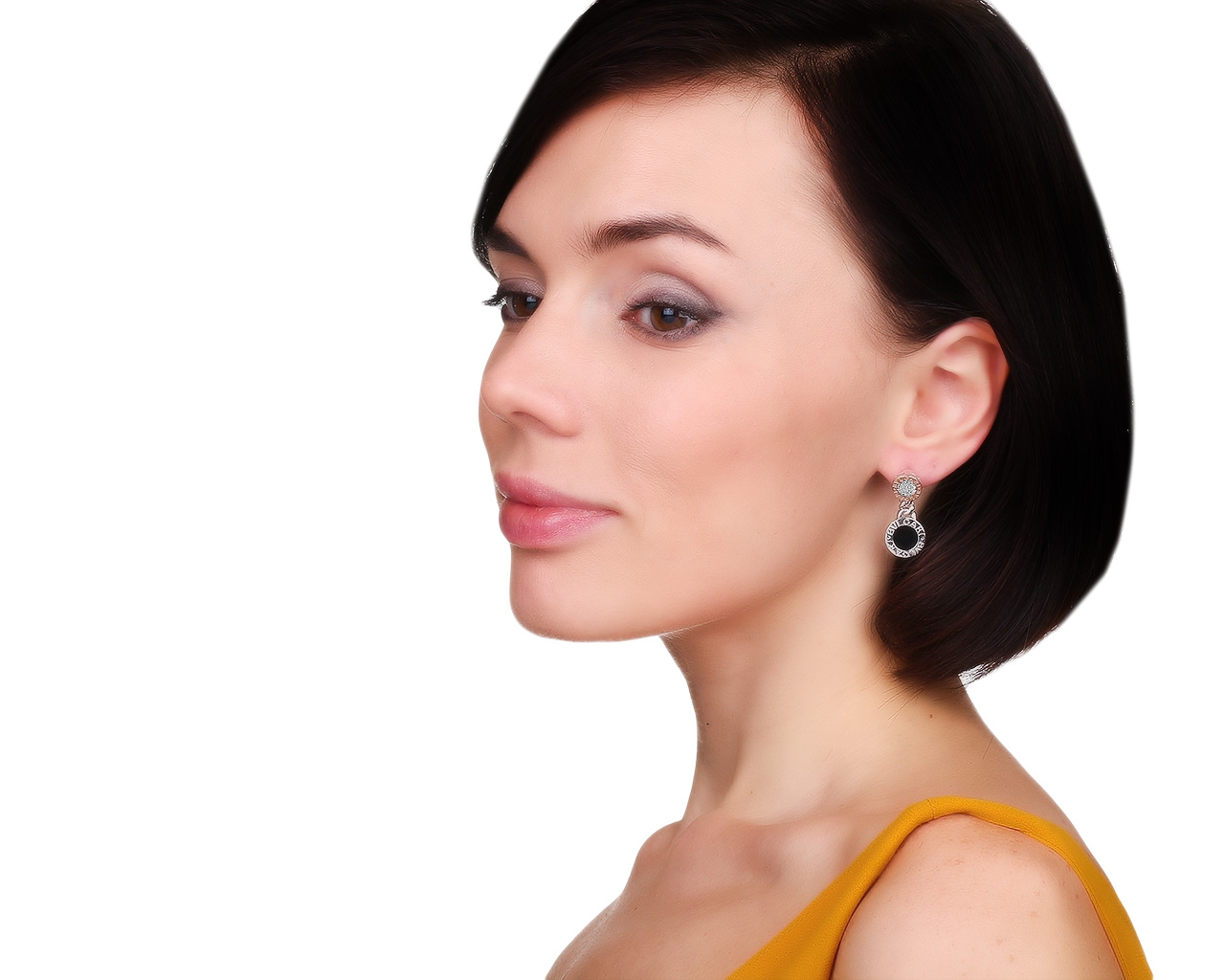 Оригинальные золотые серьги с ониксом Bvlgari
