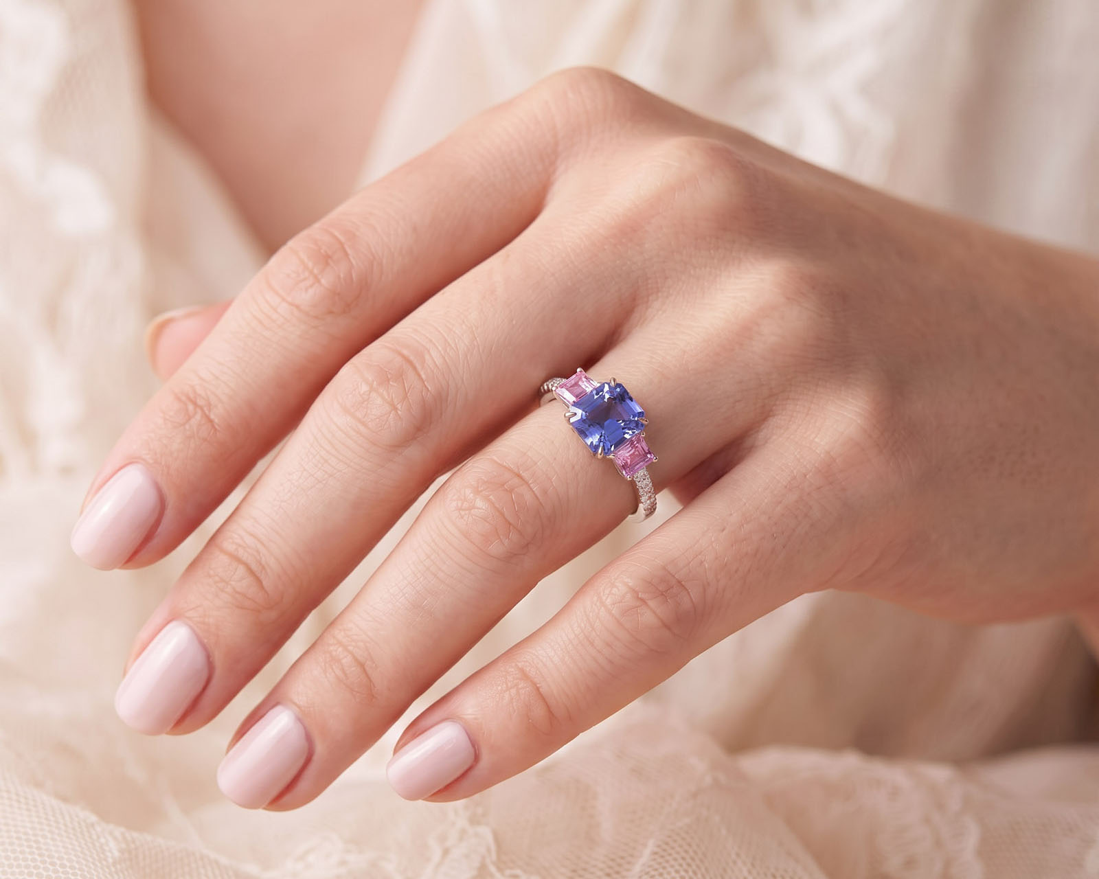 Золотое кольцо с танзанитом 2.34ct Evgeny Matveev