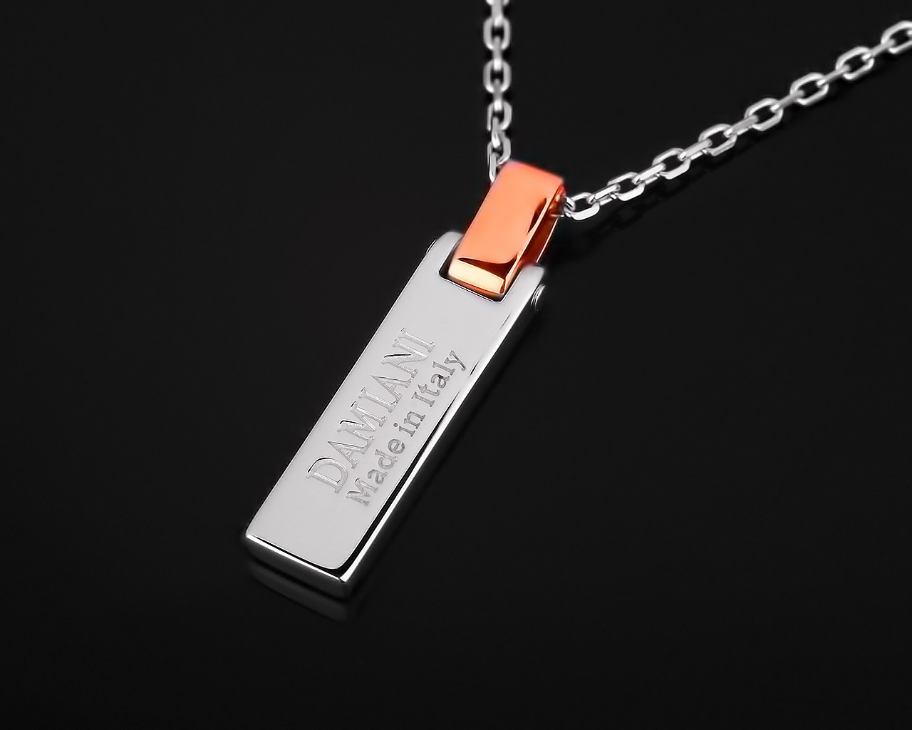 Стильная золотая подвеска Damiani Reflex