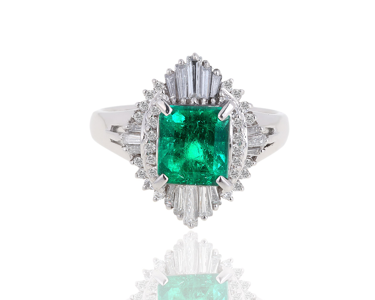 Платиновое кольцо с бриллиантами 0.70ct и изумрудом 1.69ct 180918/2