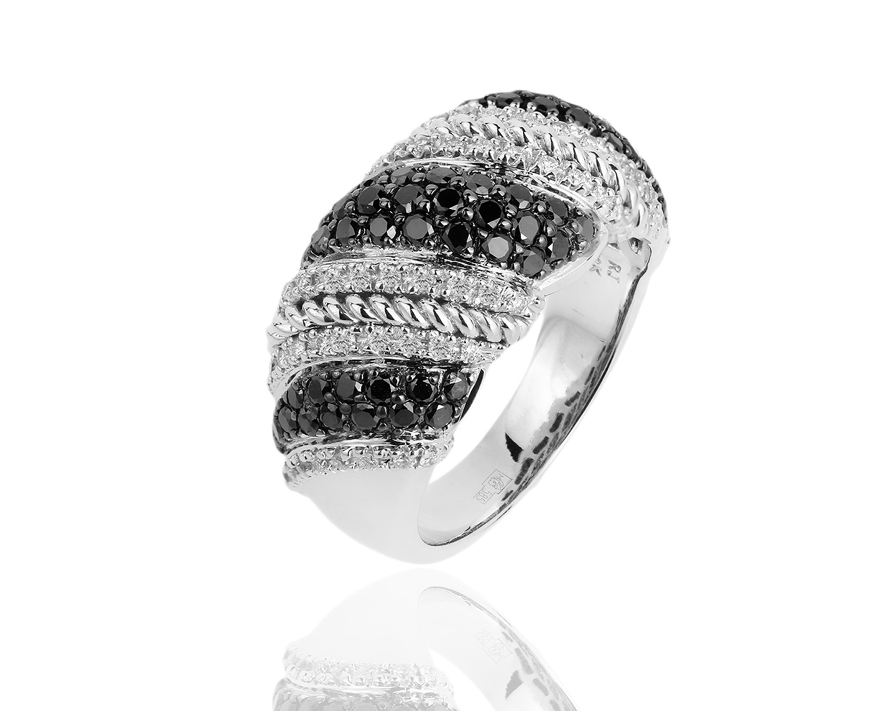 Золотое кольцо с белыми и черными бриллиантами 1.16ct 030419/14