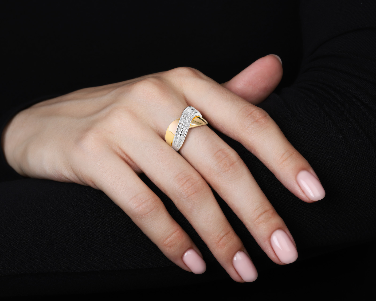 Роскошное золотое кольцо с бриллиантами 0.57ct