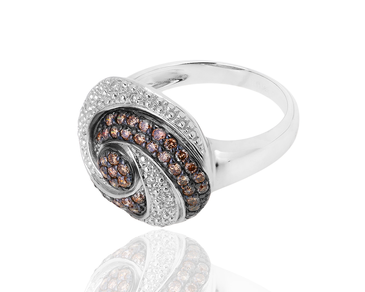 Чудесное золотое кольцо с бриллиантами 0.57ct