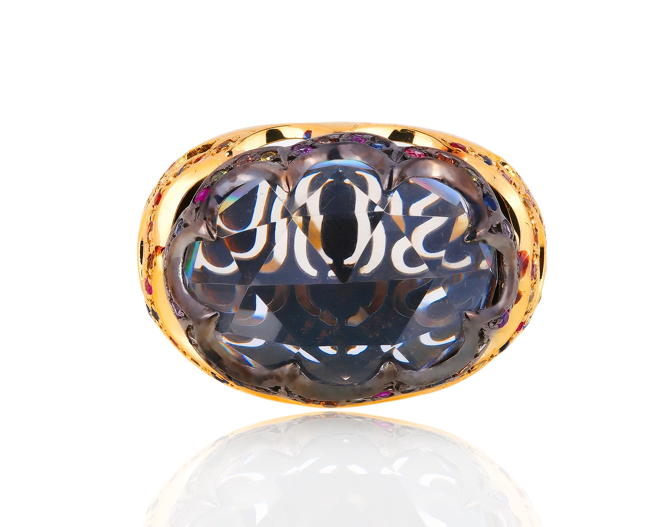 Необычное золотое кольцо с кварцем и цветными сапфирами
