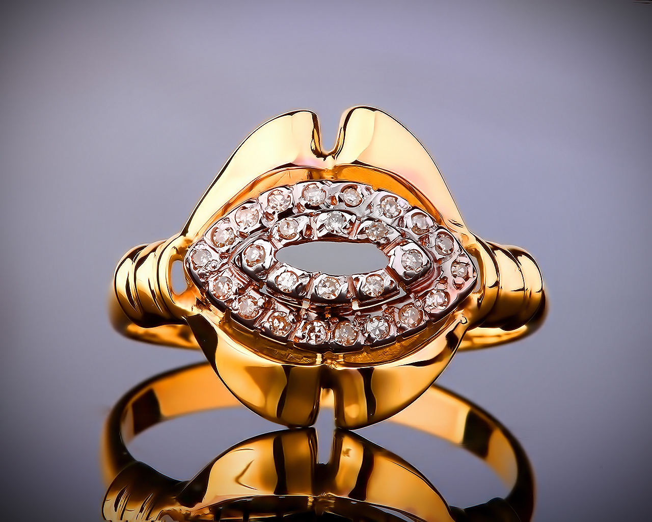 Нарядное золотое кольцо с бриллиантами 0.13ct 050217/3 Нарядное золотое кольцо с бриллиантами 0.13ct 050217/3