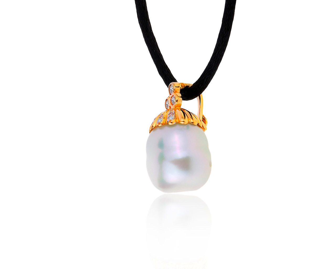 Солидный золотой кулон с жемчугом 16*13 мм