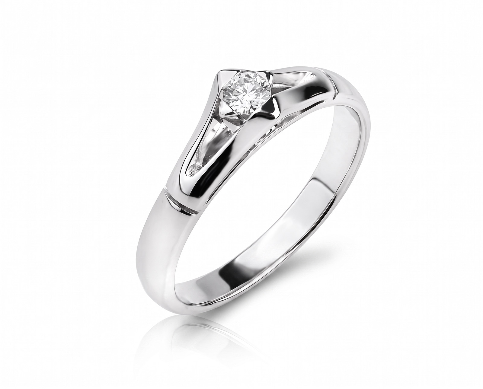 Золотое кольцо с бриллиантом 0.15ct 190526/1