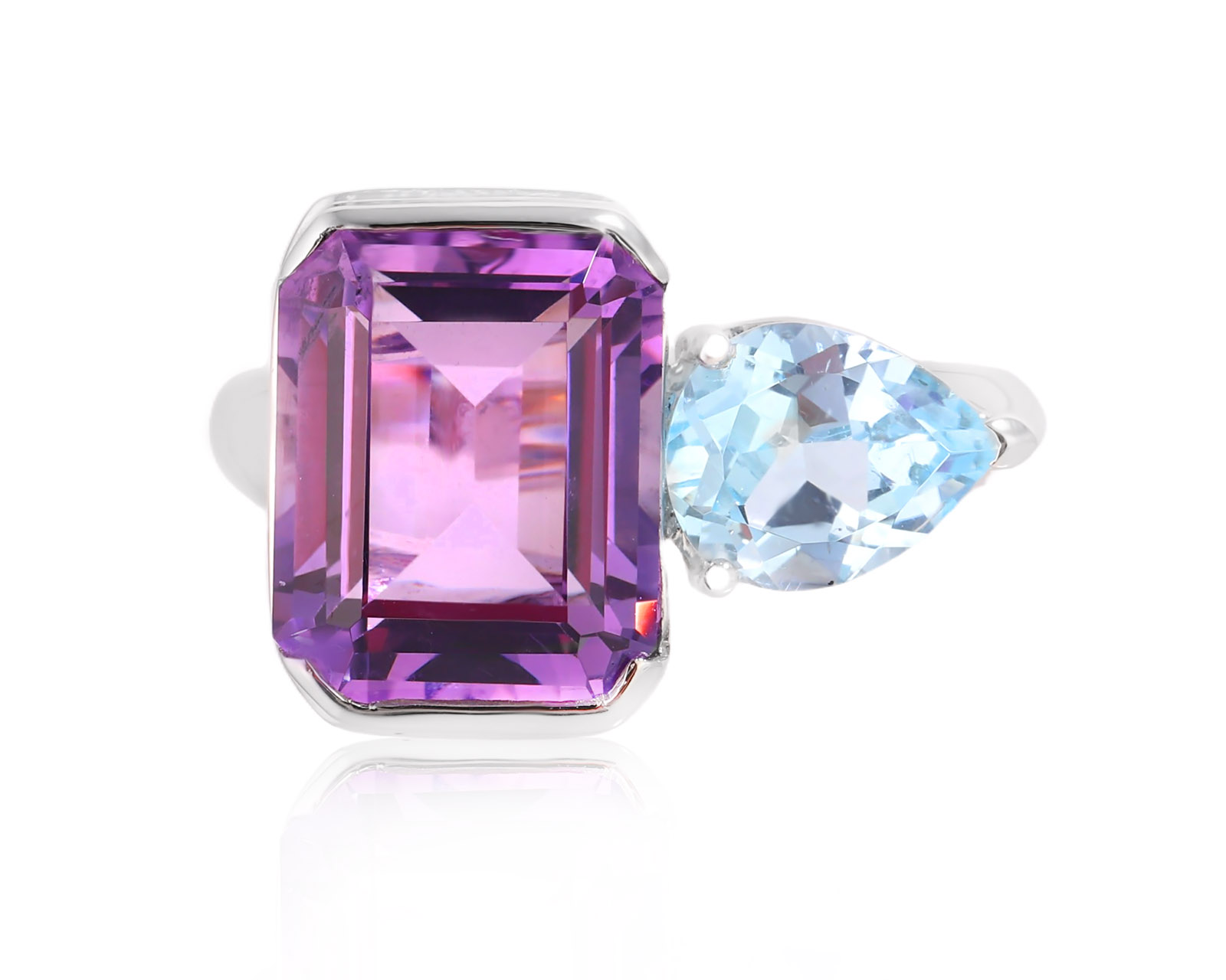Золотое кольцо с аметистом 4.25ct и топазом 1.49ct