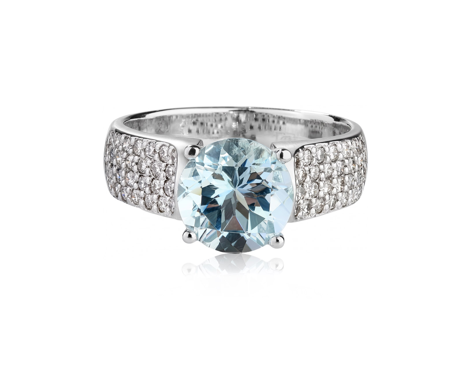 Золотое кольцо с аквамарином 1.72ct и бриллиантами 0.53ct