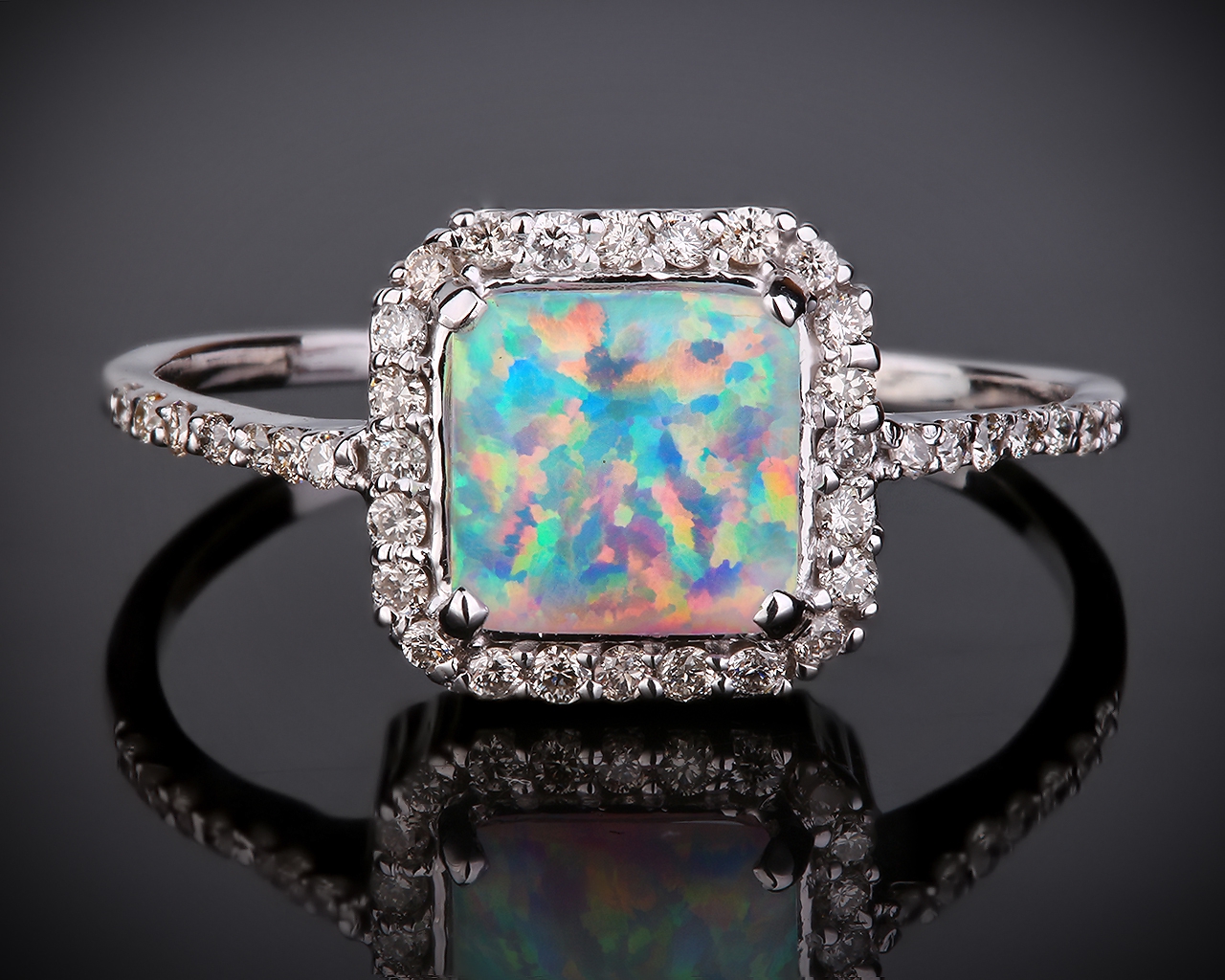 Нарядное бриллиантовое кольцо с опалом 0.65ct 211116/16