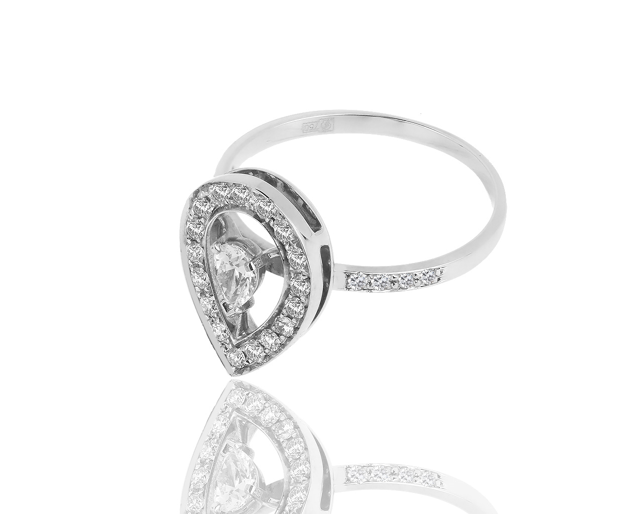 Оригинальное золотое кольцо с бриллиантами 0.60ct Boucheron Ava Pear