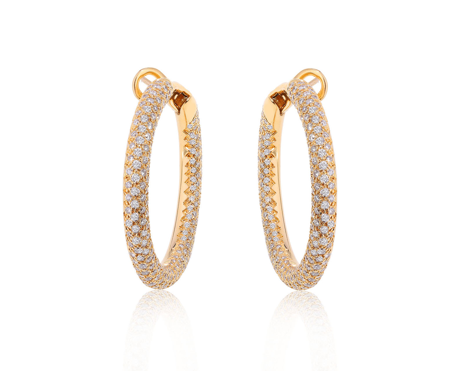 Оригинальные золотые серьги с бриллиантами 4.50ct Chaumet 240321/2 Оригинальные золотые серьги с бриллиантами 4.50ct Chaumet 240321/2