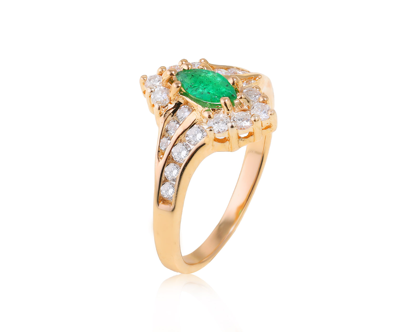 Золотое кольцо с изумрудом 0.20ct и бриллиантами 0.44ct