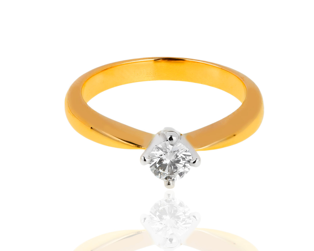 Помолвочное золотое кольцо с бриллиантом 0.31ct