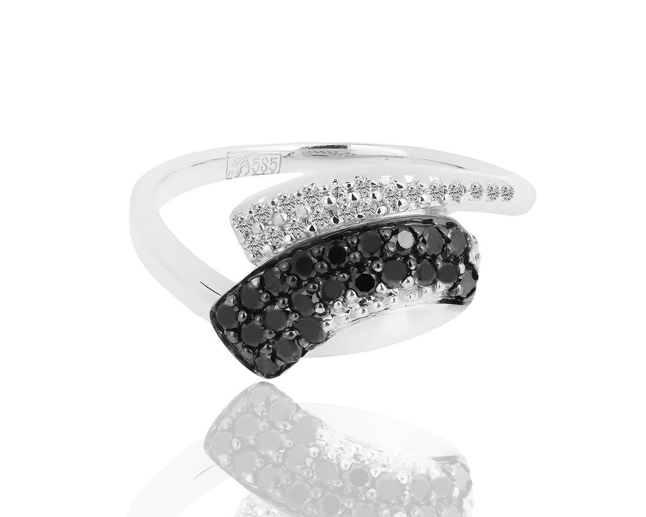 Золотое кольцо с белыми и черными бриллиантами 0.25ct 011017/2