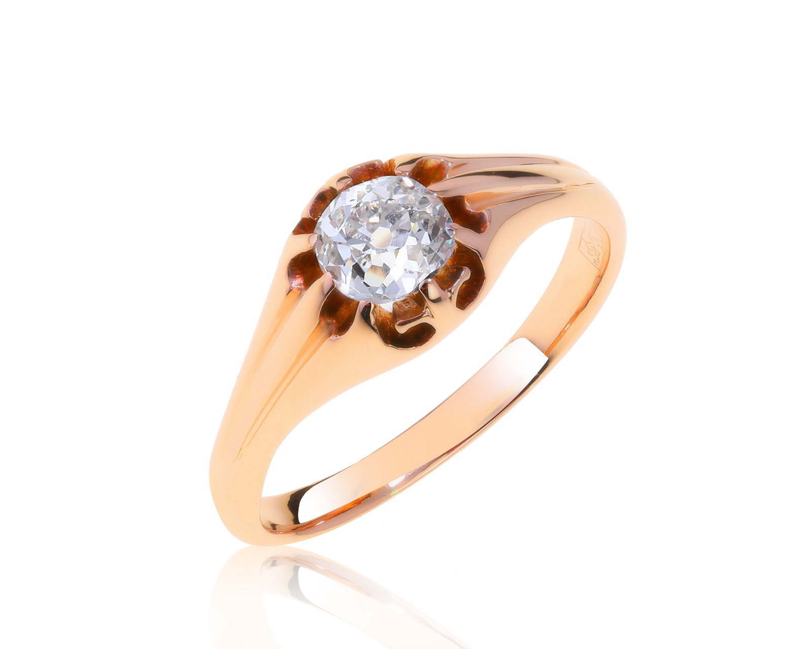 Изящное золотое кольцо с бриллиантом 0.68ct