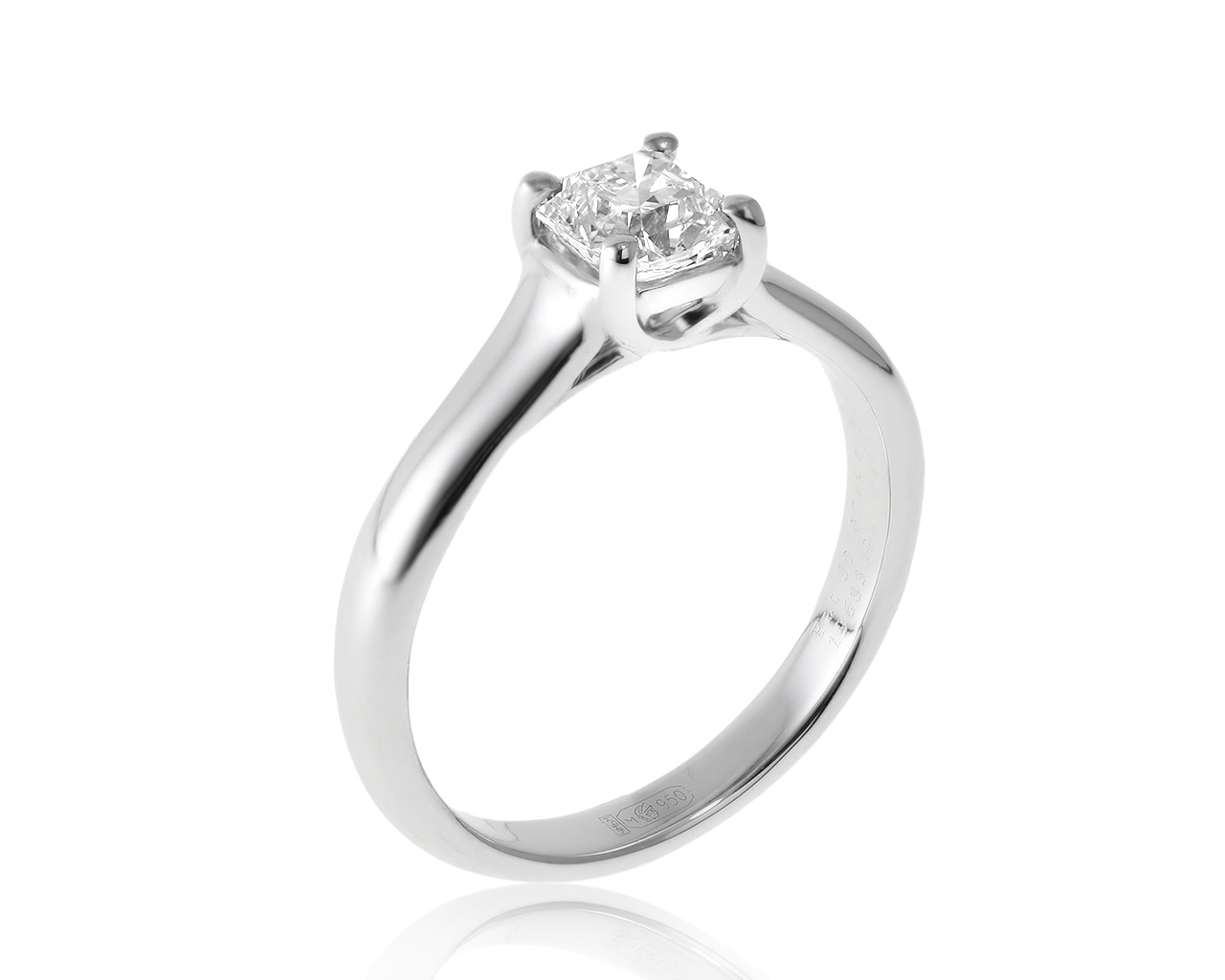 Оригинальное платиновое кольцо с бриллиантом 0.68ct Tiffany&Co Lucida 170121/8