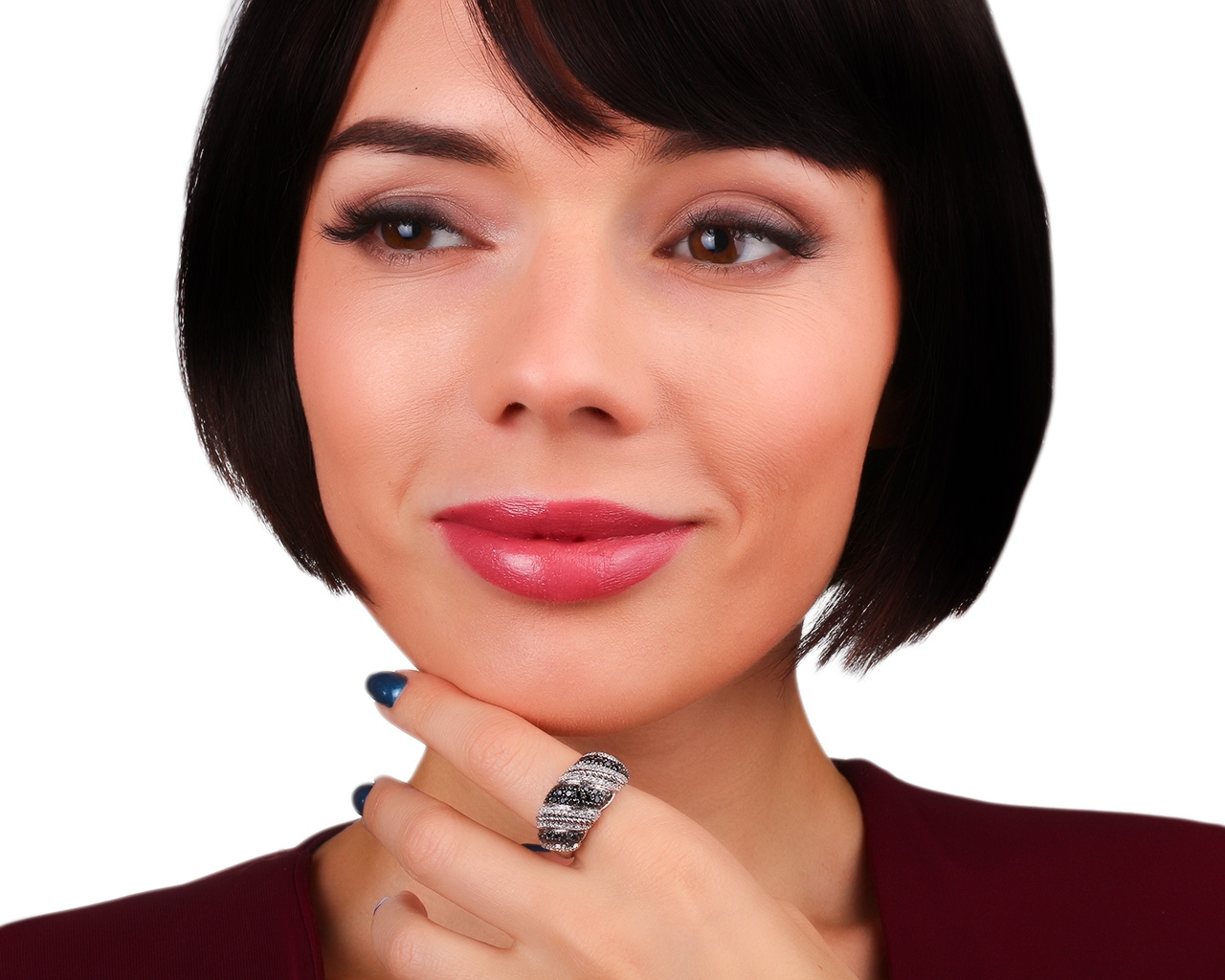 Золотое кольцо с белыми и черными бриллиантами 1.16ct