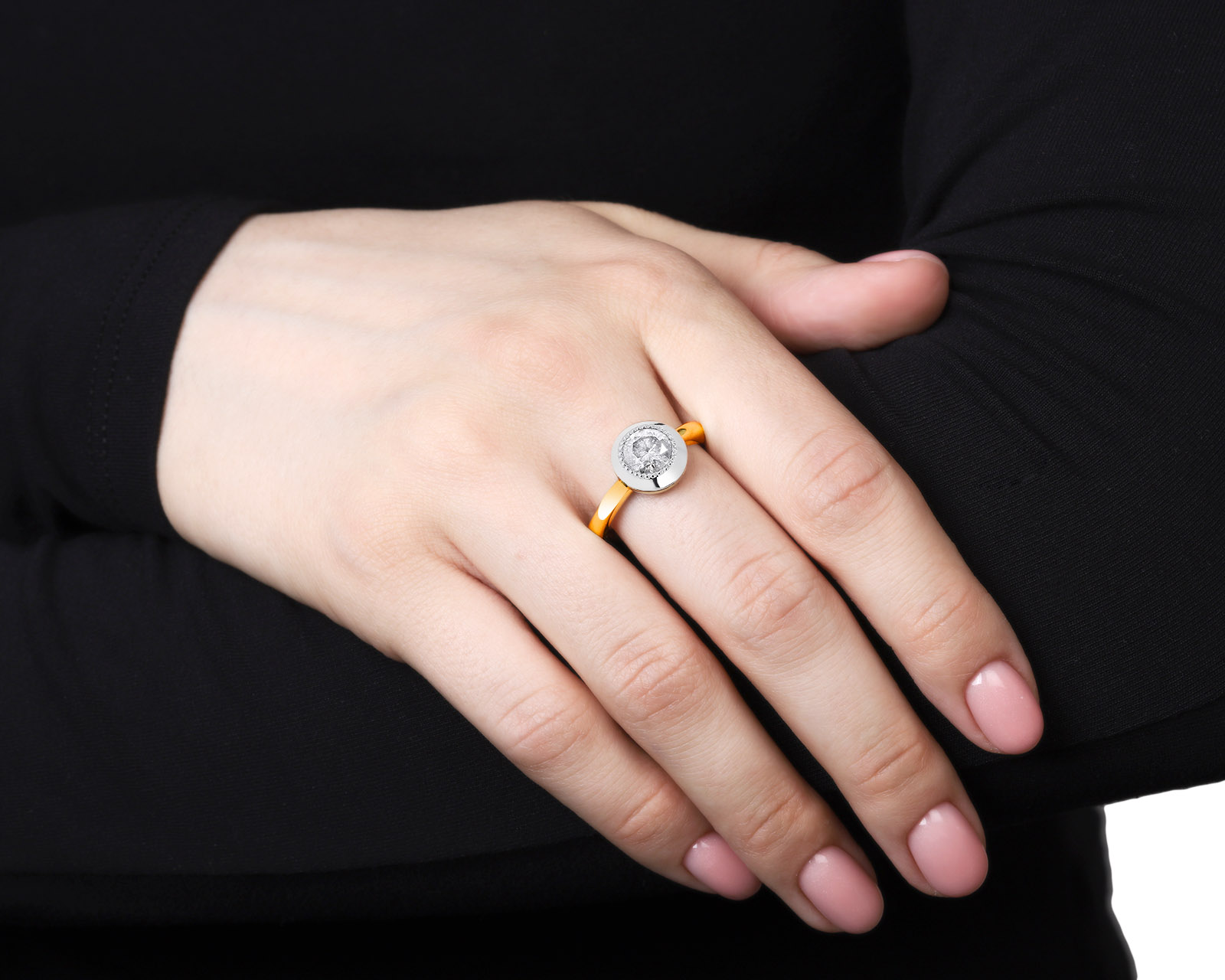 Шикарное золотое кольцо с бриллиантом 1.40ct