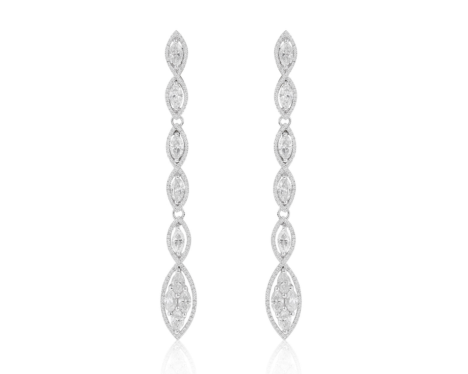 Безупречные золотые серьги с бриллиантами 3.18ct