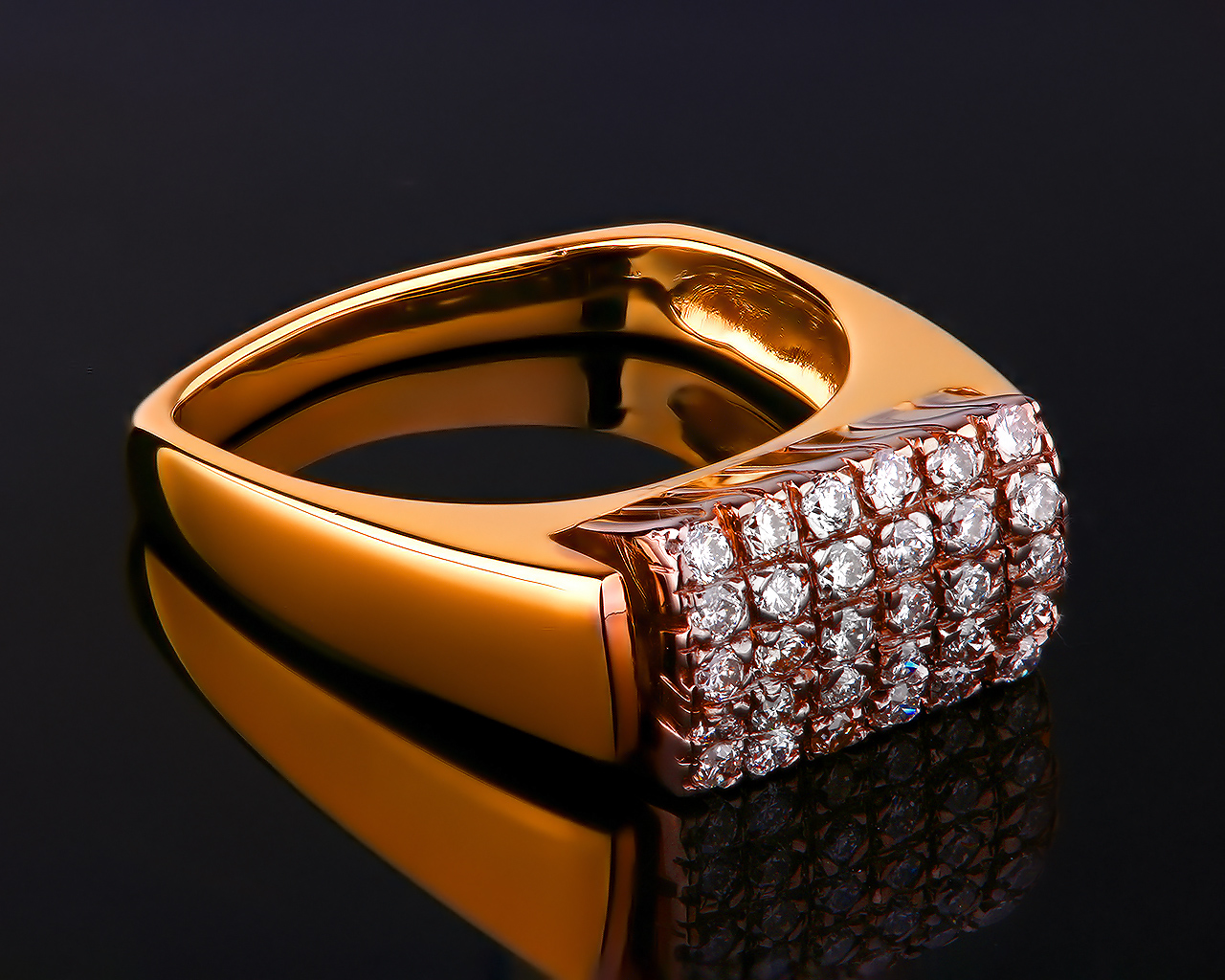 Экстравагантное бриллиантовое кольцо 0.40ct