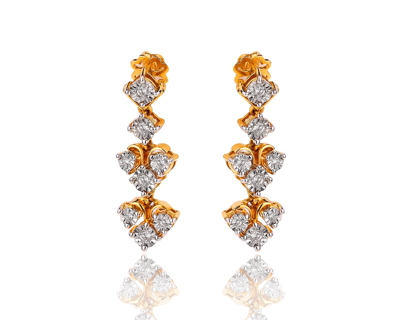 Изящные золотые серьги с бриллиантами 0.22ct Изящные золотые серьги с бриллиантами 0.22ct
