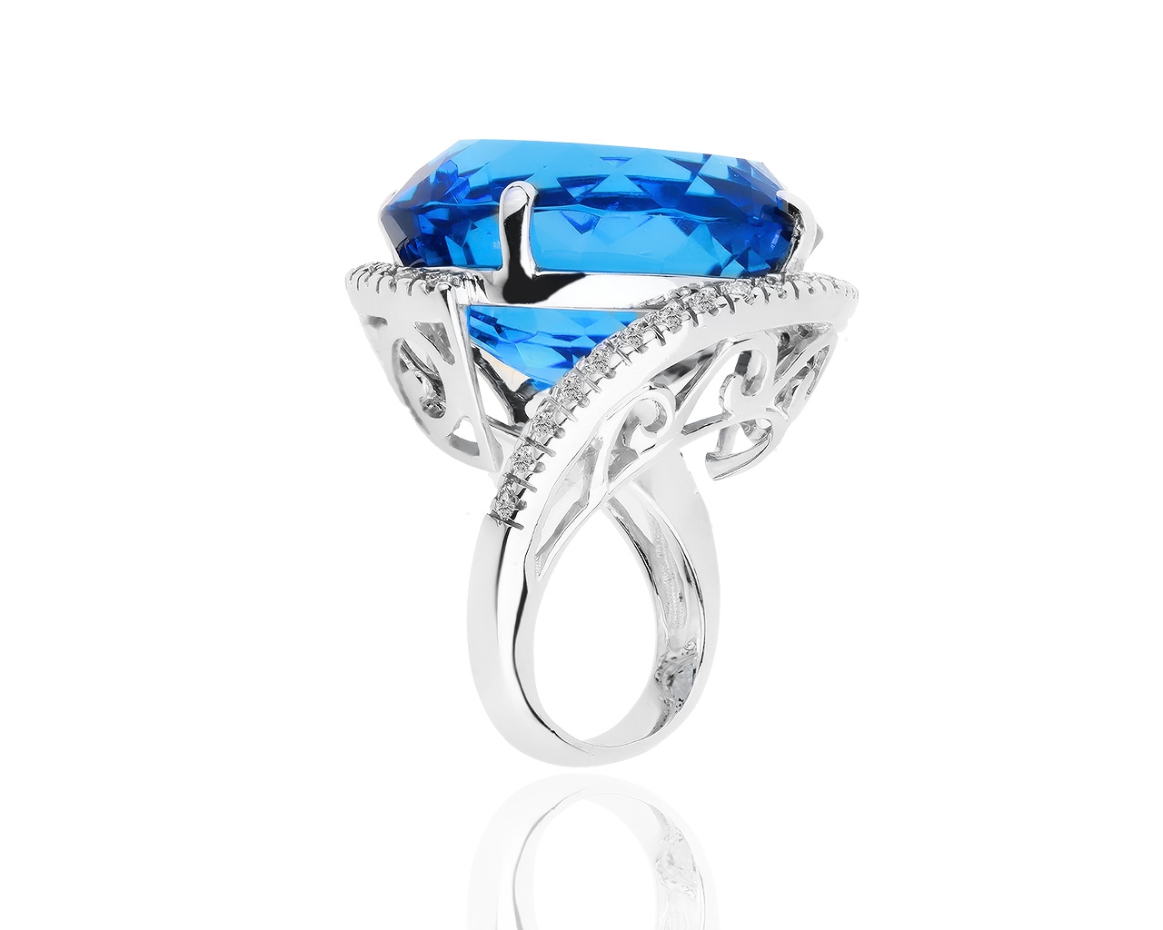 Золотое кольцо с бриллиантами 0.56ct и топазом 41.70ct 210319/12